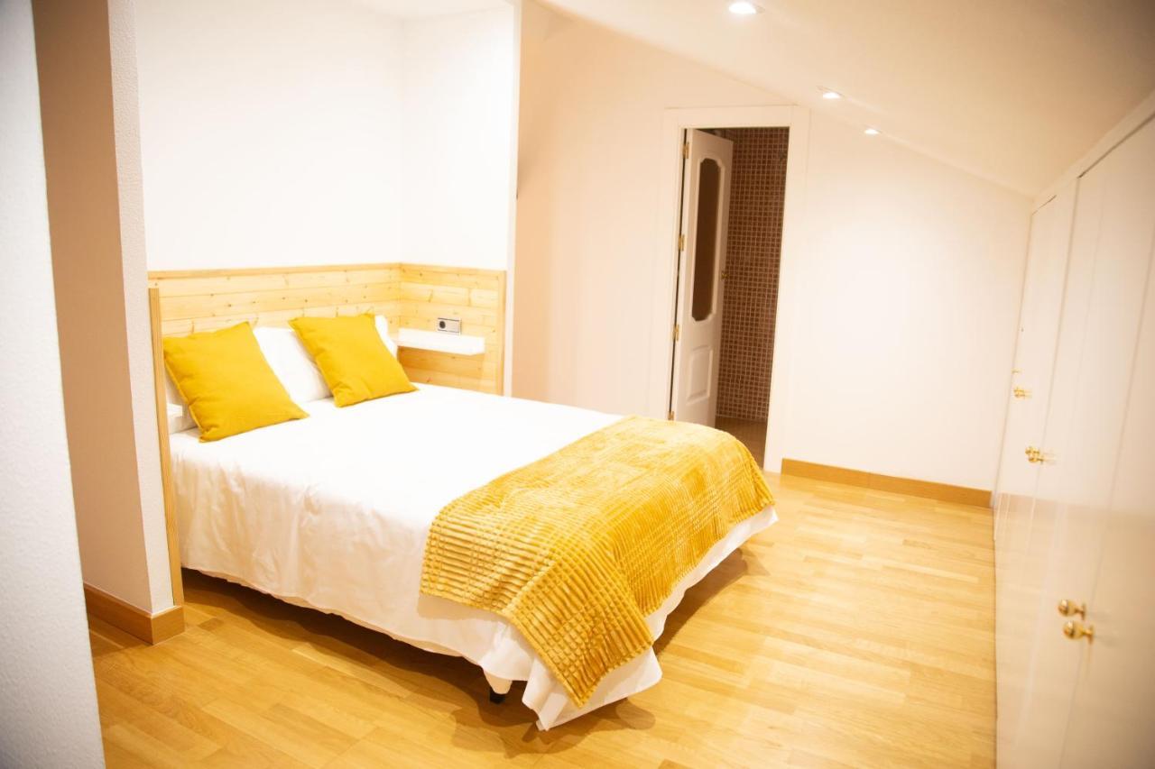 Rajabai Apartman Almansa Kültér fotó
